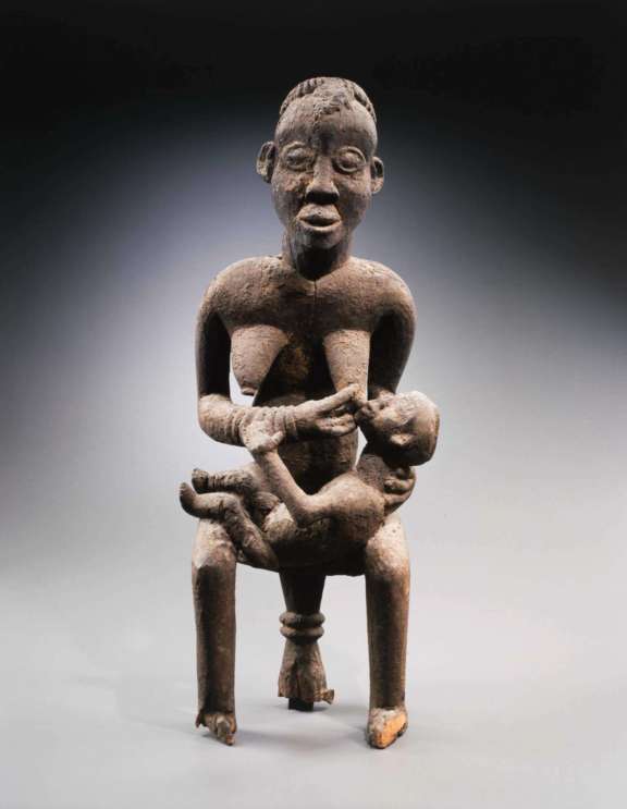 Commemorative "lefem" statue of a mother of twins (Anyi). © musée du quai Branly - Jacques Chirac, photo Hughes Dubois