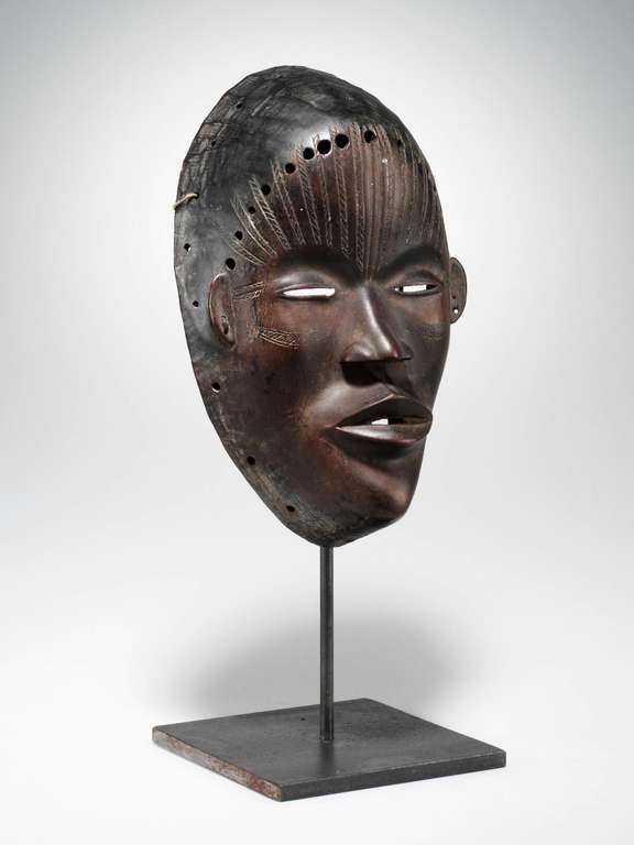 Masque facial. Côte d’Ivoire. Population dan-toura. Ancienne collection Carlo Monzino, Lugano/Milan. © Hammer Auktionen, Suisse