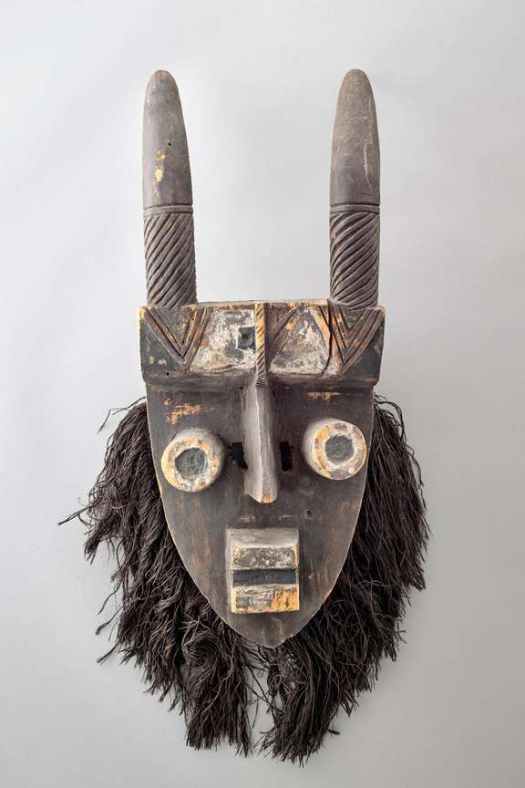 Masque grebo, Côte d’Ivoire. © RMN-Grand Palais (Musée national Picasso-Paris) / Adrien Didierjean