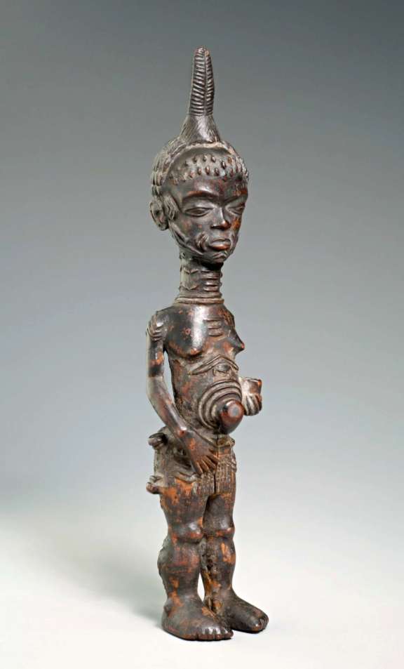 Female 'bwanga bwa bwimpe' statue. © Eskenazi Museum of Art / Kevin Montague