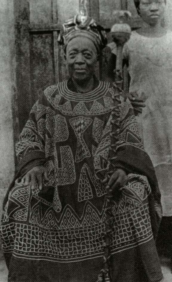 Le fwa Assunganyi de Fontem (1885-1951), vers 1899. © D.R.