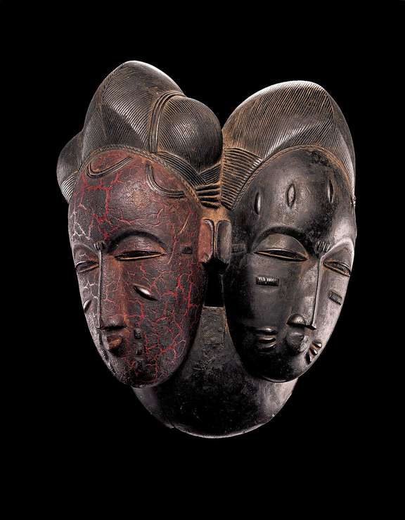 Masque double aux jumeaux, Côte d’Ivoire, peuple Baoulé, Musée Barbier-Mueller inv. 1007-65.	© Musée Barbier-Mueller, photo studio Ferrazzini-Bouchet