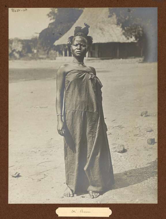 Femme gbaya, Cameroun ou République centrafricaine. © Société de Géographie / Bibliothèque nationale de France