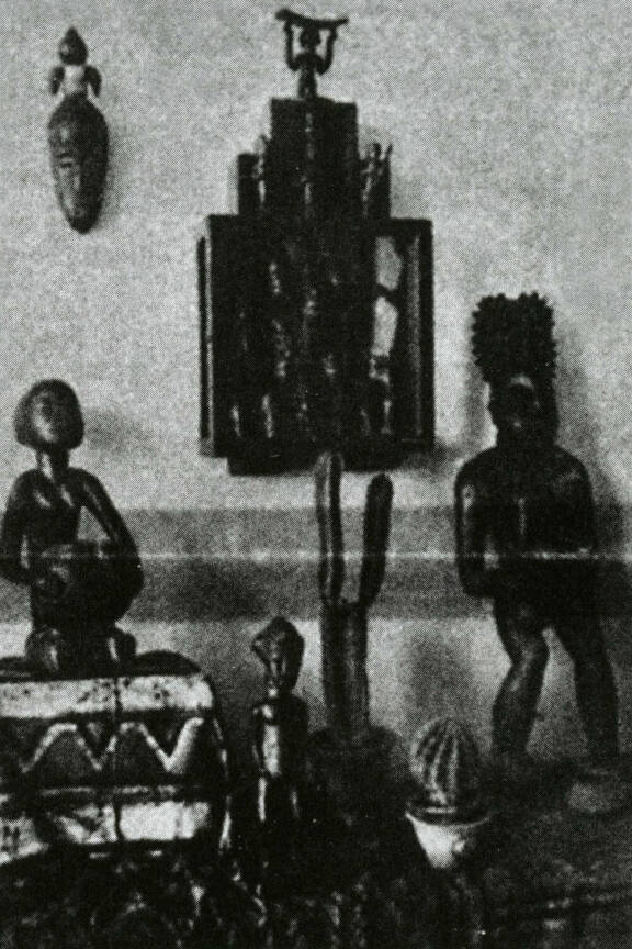 Publicité du périodique allemand Kunst-Spiegel pour l'exposition Exotic objects and cacti, avec la sculpture du roi bangwa, Berlin 1926. © D.R.