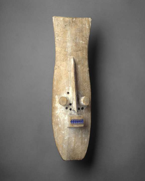Masque krou, région du Bas-Sassandra.	© The Metropolitan Museum of Art, Dist. RMN-Grand Palais / image of the MMA