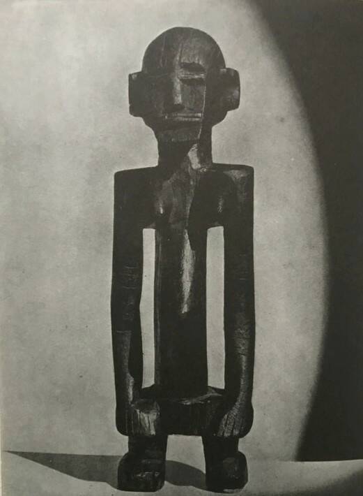 Statuette féminine. Bobo, Bobo-Dioulasso, Burkina Faso. 19e -20e siècle. Ancienne collection Carl Kjersmeier © D.R.