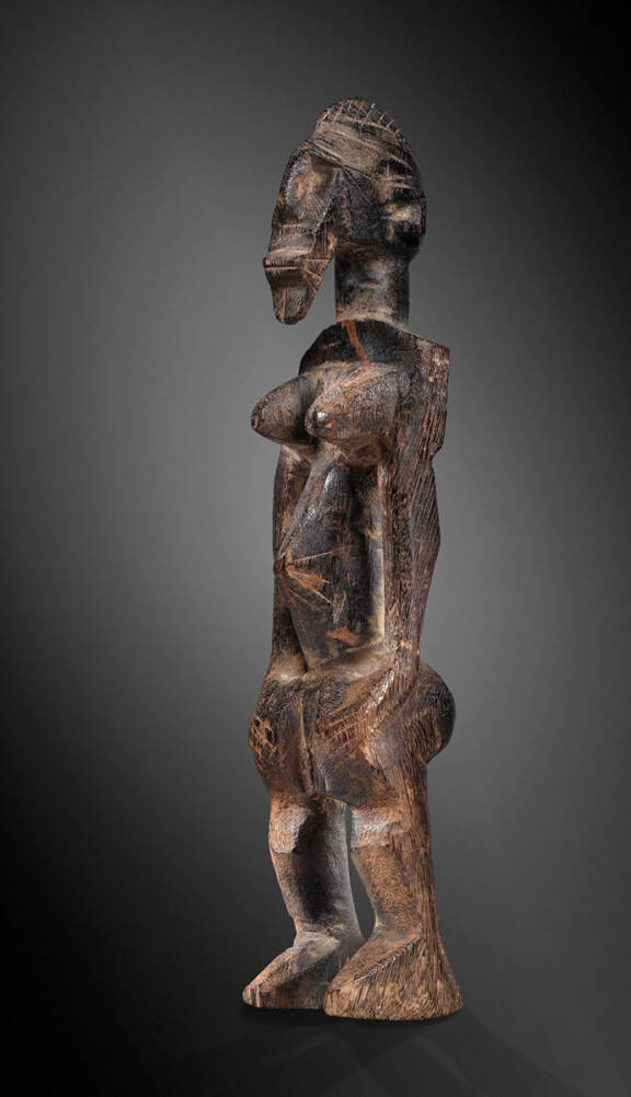 Statuette féminine. Turka, ou Sénoufo du nord, Mali. 19e-20e siècle. Ancienne collection Brian et Diane Leyden, New York © Sotheby’s / Art Digital Studio