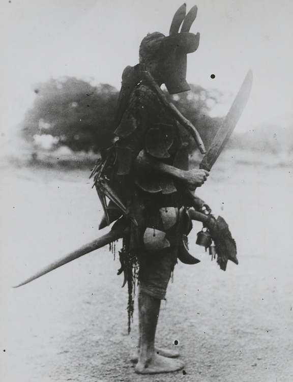 Masque du "Korè", Mali, Région de Sikasso, village de Sagoso. Population de la bamanaya, 28 novembre 1931.	Marcel Griaule © musée du quai Branly - Jacques Chirac